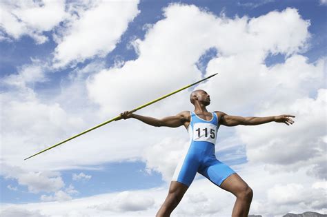 Javelin Throw: An Athletic Journey for Glory and Precision!